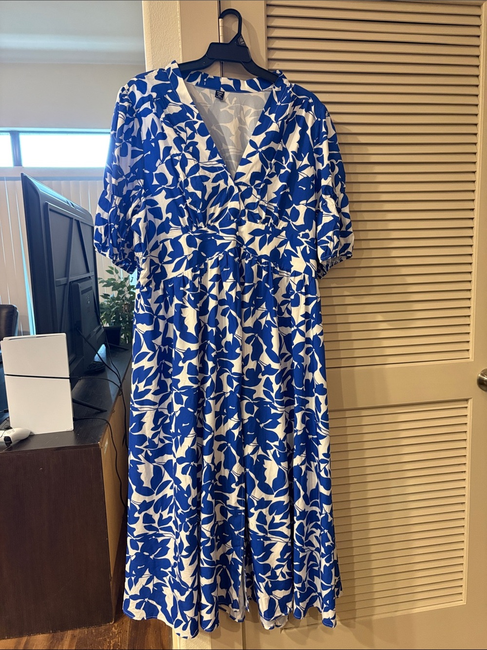 Blue & White Floral V-Neck Midi Dress